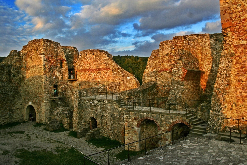 MateoReisen в Тыргу-Нямц – безопасный и комфортный транспорт в Италию прямо из центра Молдовы.